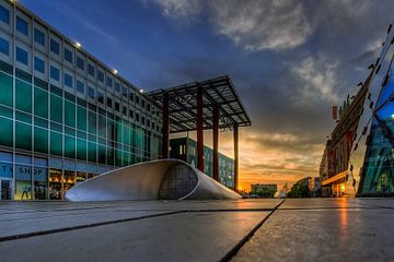 Eindhoven Piazza bij zonsopkomst van Bas Wolfs
