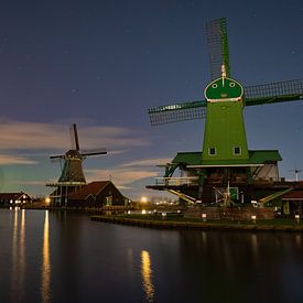 Zaanse Schans windmills at night with Northern Lights