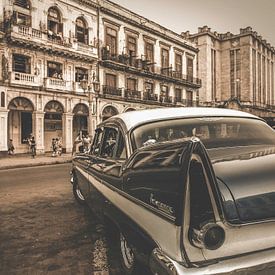 voiture américaine classique à La Havane Cuba 2 sur Emily Van Den Broucke