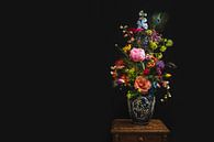 Bloemen in vaas, flowers in a vase. van Corrine Ponsen thumbnail