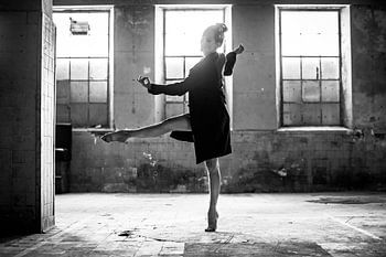 Danspose in de industriële omgeving