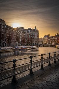 Zonsopkomst aan het Rokin
