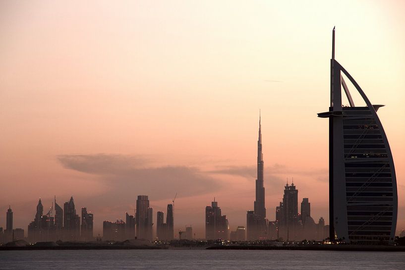 Dubai by Hello Pompoyo