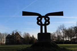 Een wandeling door het park - kunstwerk van R. Hochstenbach