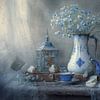Rustieke Romantiek – Stilleven in blauw en wit van Joriali Fine Art