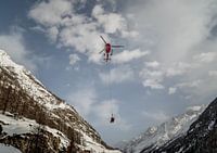 Helikopter in de Zwitserse Alpen
