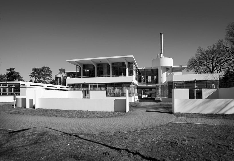 hoofdgebouw Sanatorium Zonnestraal Hilversum by Peter de Ruig