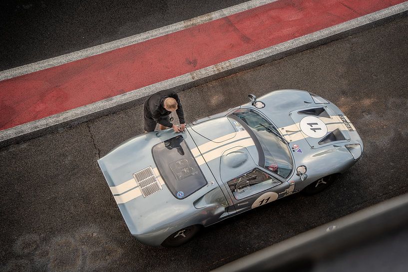 Ford GT 40 pit stop by The Wandering Piston