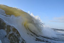 North Sea golf. by Erwin de Visser