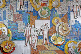 Mosaik am Busbahnhof in Chișinău von Pieter van Marion