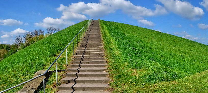 Pyramide panoramique par Edgar Schermaul