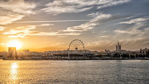 Sonnenuntergang Malaga Stadt von Rick Van der Poorten