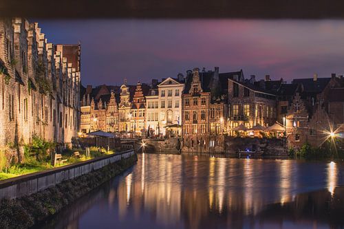 Les magnifiques façades médiévales le long de la Lys à Gand