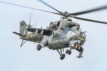 Tsjechische Mil Mi-24V Hind E gevechtshelikopter.