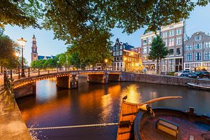 Prinsengracht in Amsterdam in de avonduren van Werner Dieterich