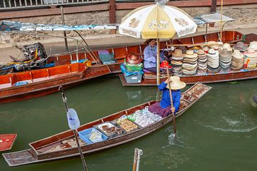 Drijvende markt in Thailand van t.ART