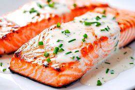 Lachsfilet mit cremiger Sauce und Schnittlauch von Poster Art Shop