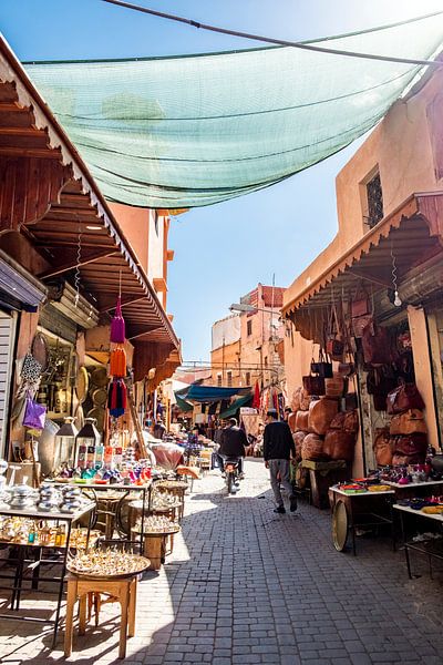 Shops in Marrakech by Evelien Oerlemans