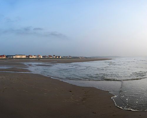 Zicht op Wissant, Opaalkust Frankrijk, vanaf het strand