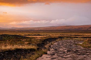 zonsondergang IJsland van leon brouwer