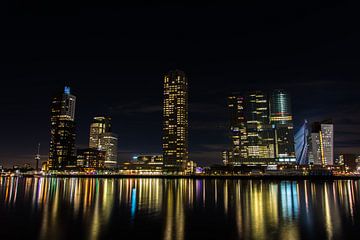 Kop van Zuid bij nacht panorama kleur van ABPhotography