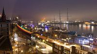 De haven van Hamburg in de nacht
