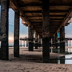 Unteransicht des Belgium-Piers in Blankenberge von Daan Duvillier | Dsquared Photography