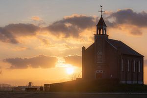 Sonnenuntergang an der Kirche