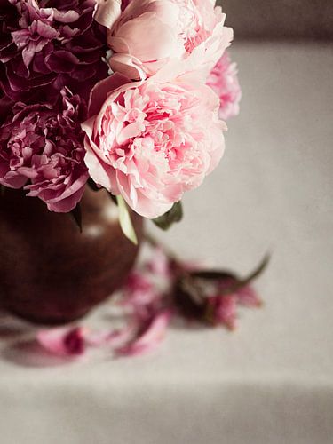 Pioenrozen, romantisch stilleven