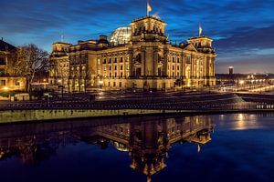 Reichstag Blue Hour sur Pierre Wolter