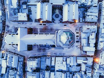 Zwolse Peperbus kerktoren tijdens een koude winter zonsopgang van Sjoerd van der Wal Fotografie