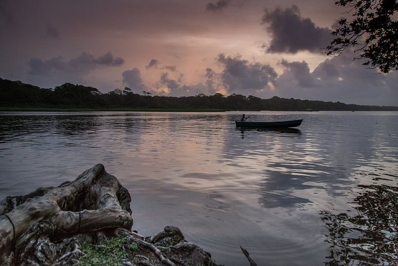 Coucher de soleil sur la rivière par Julian Buijzen