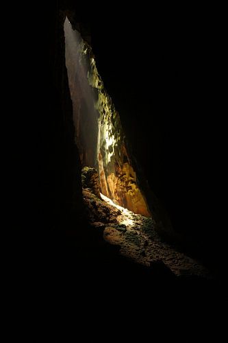 Cave light van Dennis Debie