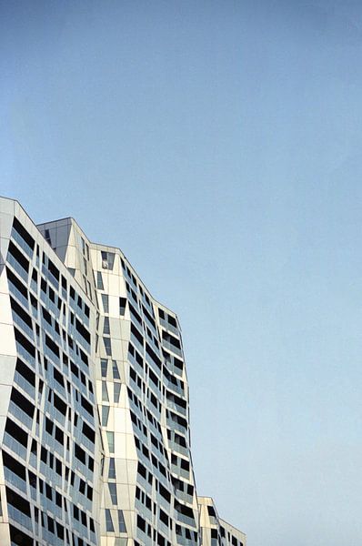 Bâtiment en bleu par Stefan Spoelstra
