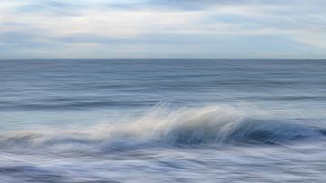 Breaking waves 2 by Linda Raaphorst