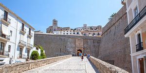 Ibiza-Stadt: Aufgang zur Altstadt (Portal de ses Taules)