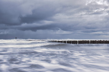 Stürmische Nordsee im November – Dramatische Meeresfotografie bei rauem Wetter