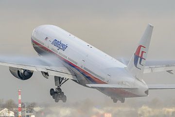 Malaysia Airlines Boeing 777-200 is opgestegen. van Jaap van den Berg