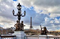 Pont Alexandre III met Eiffeltoren van Dennis van de Water thumbnail