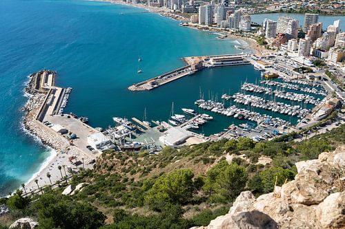 Middellandse Zeekust en haven in Calpe 2