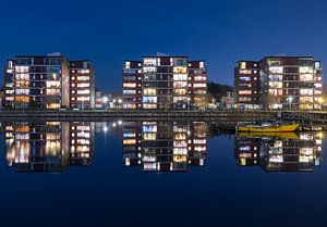 Spiegeling in het water (Groningen - Nederland) van Marcel Kerdijk