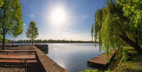 Biergarten au bord du lac Maschsee
