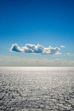The cloud and the sea by Lars-Olof Nilsson