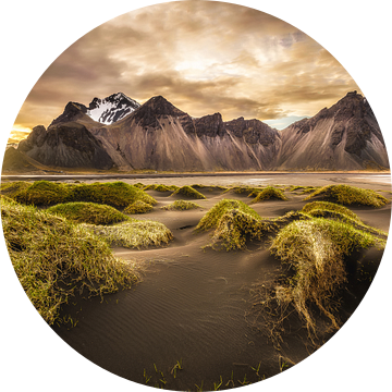 Vestrahorn, Stokksnes, IJsland van Chris Snoek