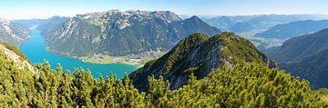 vue panoramique de la montagne Barenkopf vers les alpes du Rofan, vallée de l'Inntal sur SusaZoom