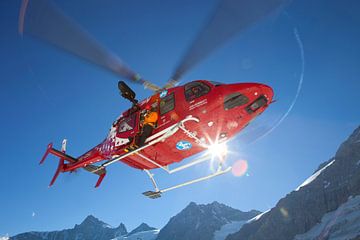 Hélicoptère Bell 429 Air Zermatt sur Menno Boermans