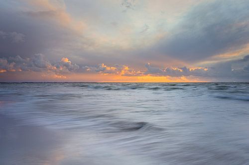 Zee met pastel kleuren