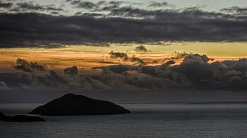 Bewölkter Sonnenuntergang von Hannon Queiroz