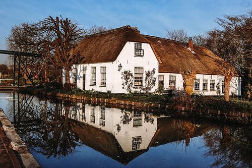 Reflection & the Dutch Farmhouse