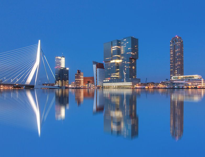 Rotterdam reflections van Ilya Korzelius